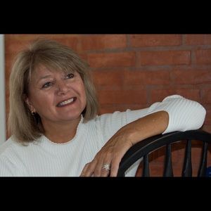 Meet your Posher, Liz